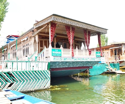 Shabnam Group Of House Boat